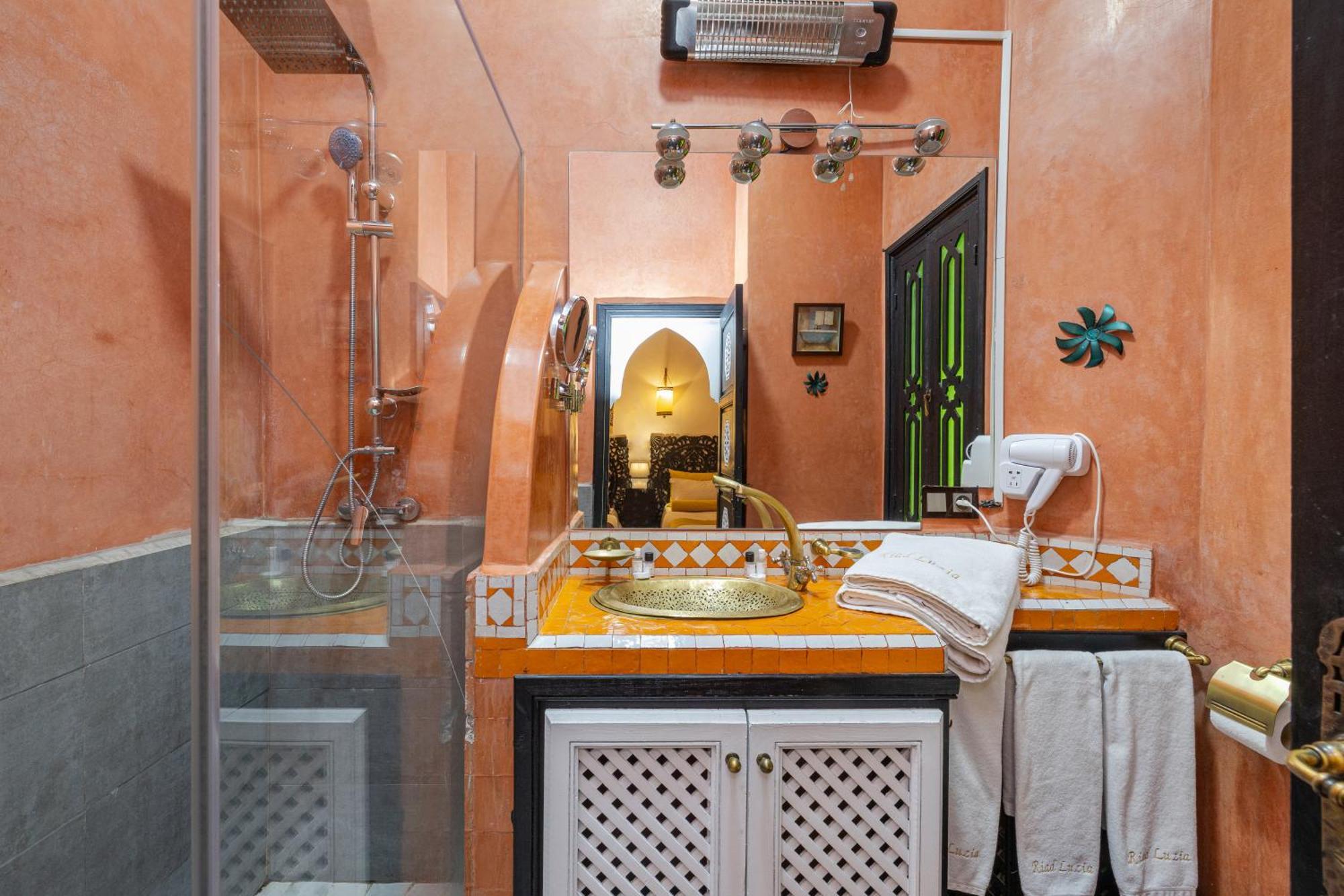 ริยาด ลูเซีย Bed & Breakfast มาร์ราเกช ภายนอก รูปภาพ